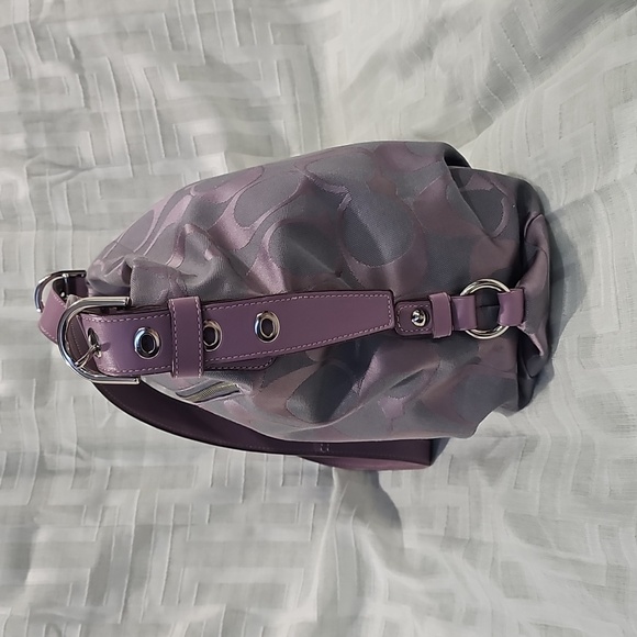 Coach Signature Purse In Lavender - Picture 4 of 7